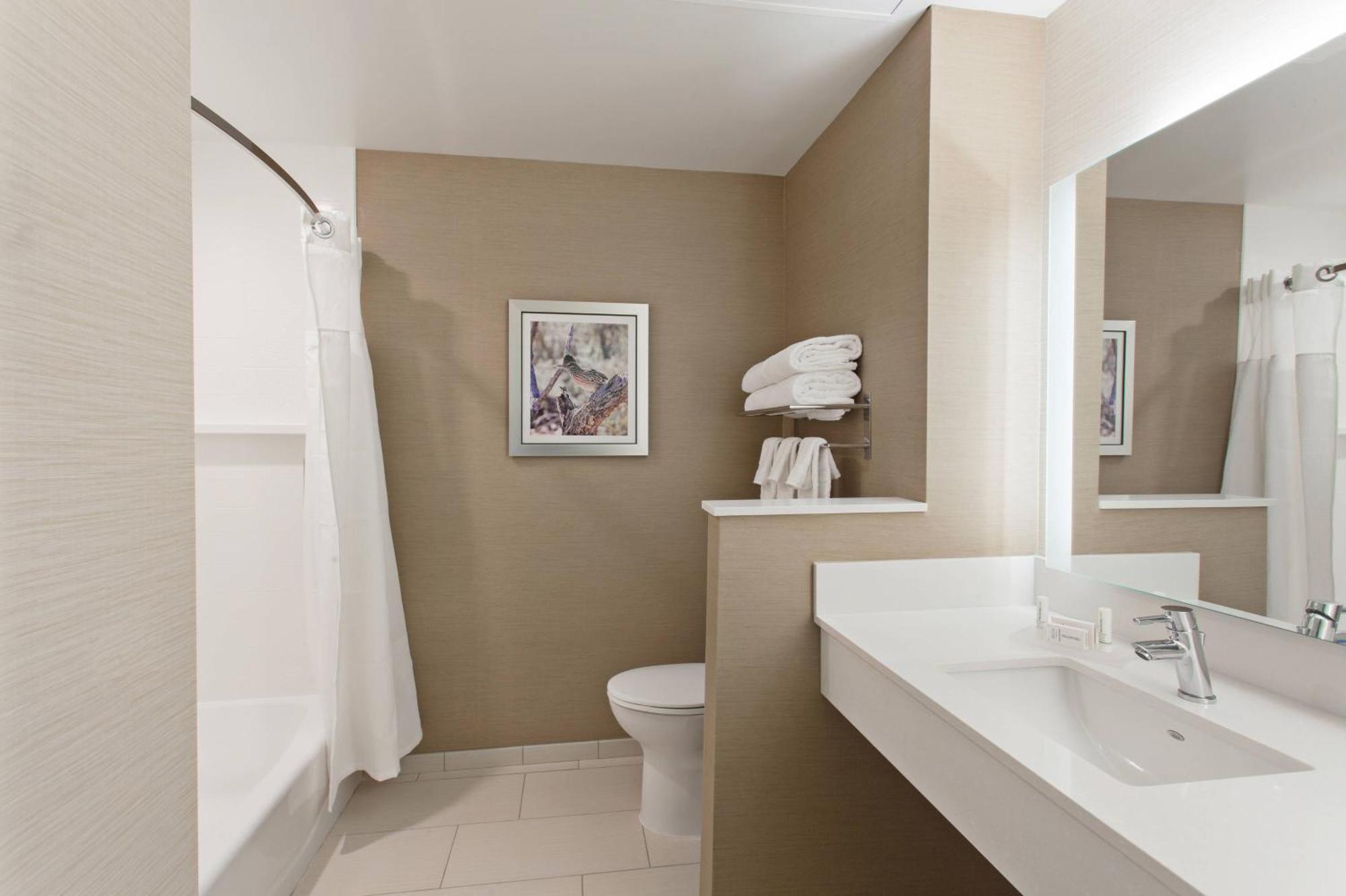 Fairfield Inn & Suites By Marriott Тикумкари Екстериор снимка
